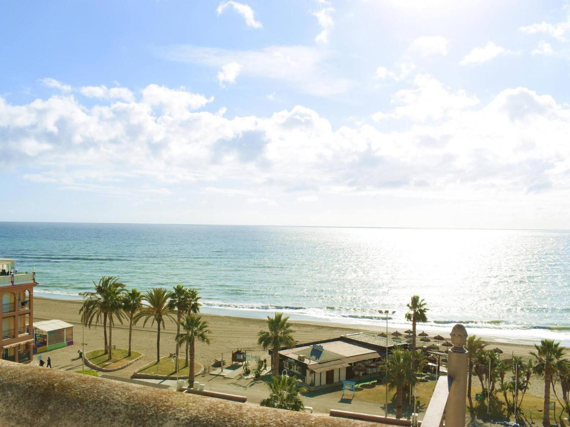 Magnifico Atico Frente Al Mar En Ricon De La Victoria Apartment Rincon de la Victoria Exterior photo